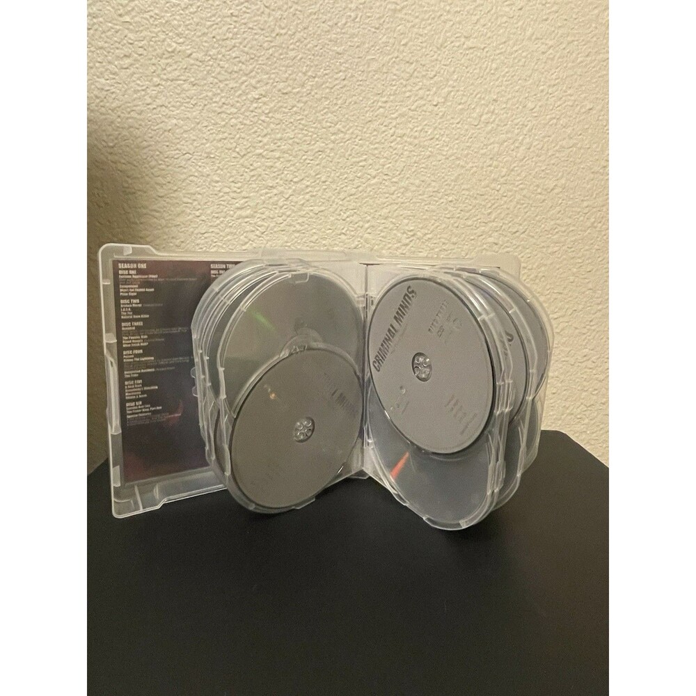 CBS Television Studios Criminal Minds Seasons 1-4 DVD Box Set Special Features - Picture 5 of 5